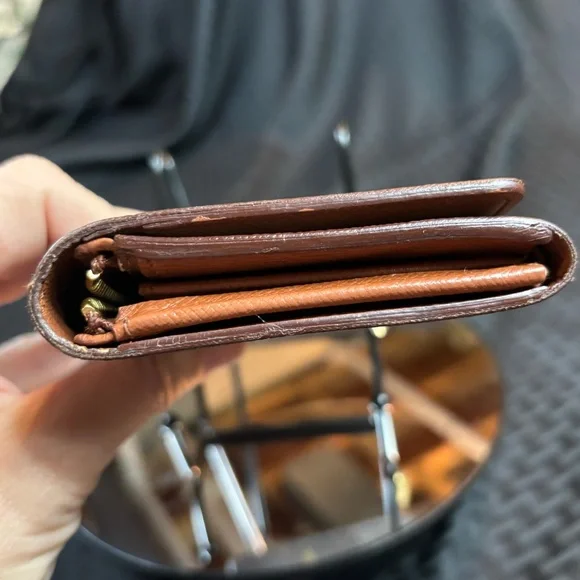 Louis Vuitton Zip Wallet - Picture 9 of 13